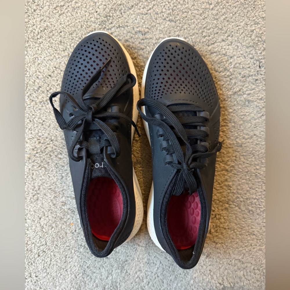 Crocs Sneakers